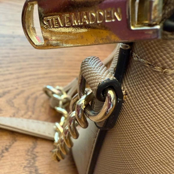 Steve Madden Tan Crossbody Bag - Picture 9 of 9